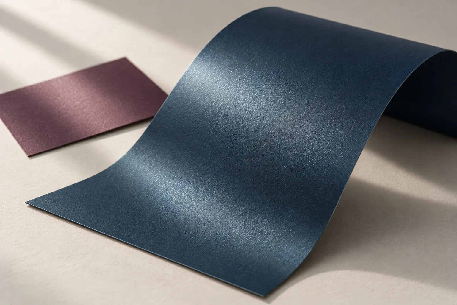 觸感與珠光能同時有嗎？珠緞 PEARLSKIN、凝膚 SOFTSKIN 與彩曜 CHROMA 怎麼選